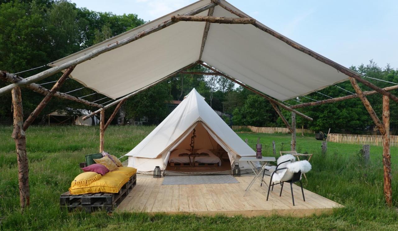 Glamping Du Moulin Hotel Бастон Екстериор снимка